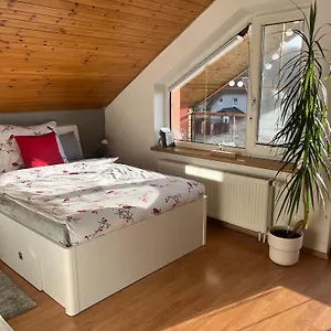 Ubytování v soukromí Podkrovni S Balkonem